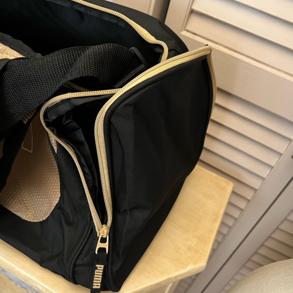 🌸NWT PUMA DUFFEL BAG🌸 - Picture 8 of 14